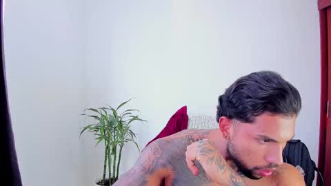 joe_esthetic online show from November 7, 4:07 pm