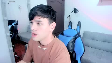 Snapshot of joe_jhonson chatting on January 26, 5:23 am joe jhonson online show from January 26, 5:23 am