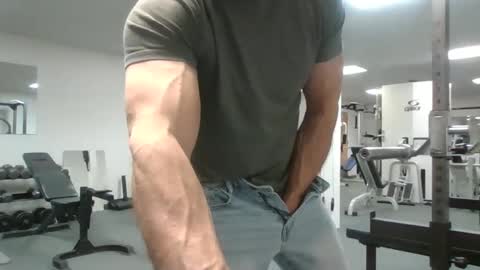 joe_smith5679 online show from November 28, 6:10 pm