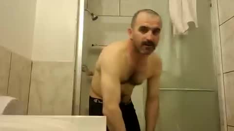 Snapshot of joel21t21868737 chatting on February 25, 2:14 am joel21t21868737 online show from February 25, 2:14 am