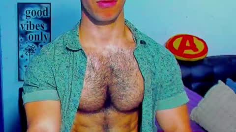 Snapshot of joel_ferreira chatting on December 3, 10:07 pm Joel online show from December 3, 10:07 pm