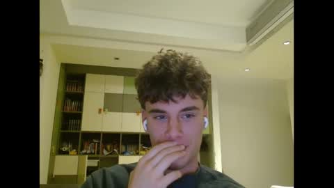 JOEL online show from March 15, 9:32 pm