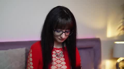  Joelle  online show from November 11, 9:15 pm