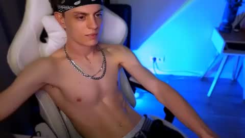 JOELXLANE online show from July 13, 6:44 pm