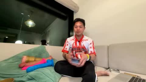 Snapshot of joeydcrz chatting on May 17, 10:44 am Joey De la Cruz online show from May 17, 10:44 am