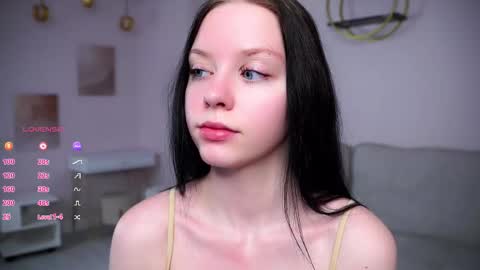 Snapshot of joeygulick chatting on February 22, 3:29 am Mary online show from February 22, 3:29 am