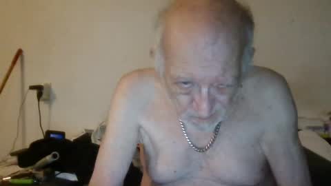 Snapshot of johan1948 chatting on July 9, 9:19 pm Johan online show from July 9, 9:19 pm