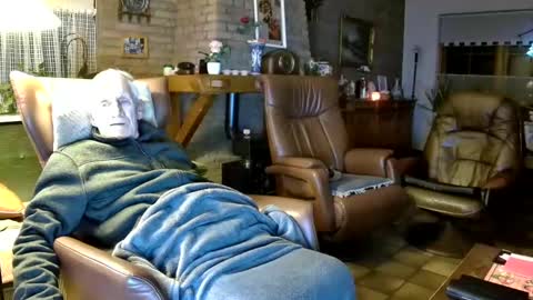 johan7 heet online show from December 19, 9:28 pm