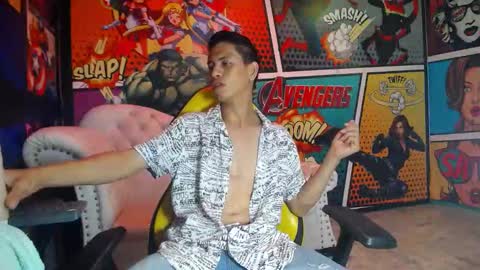 Snapshot of johan_kitten chatting on October 1, 12:11 pm johan online show from October 1, 12:11 pm