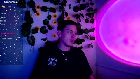 johan_parker222 online show from September 25, 11:19 pm