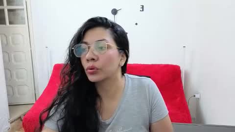 johana_collins online show from March 6, 2:02 pm