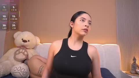 Snapshot of johana_fox_ chatting on June 13, 11:46 pm johana fox online show from June 13, 11:46 pm
