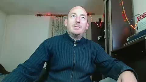 Snapshot of johanbarker chatting on December 13, 10:51 am Johan online show from December 13, 10:51 am