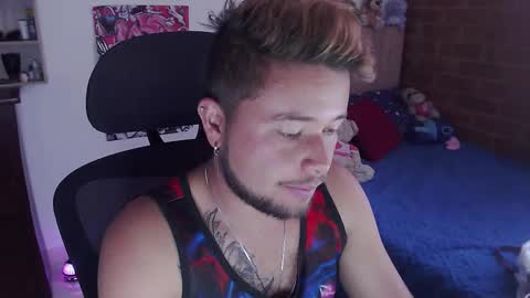 JOHAN independient model online show from December 17, 5:08 pm