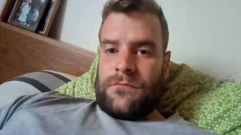 Snapshot of johannesu3 chatting on October 19, 6:36 am johannesu3 online show from October 19, 6:36 am