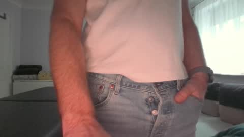 Snapshot of john340 chatting on October 10, 2:49 pm John online show from October 10, 2:49 pm