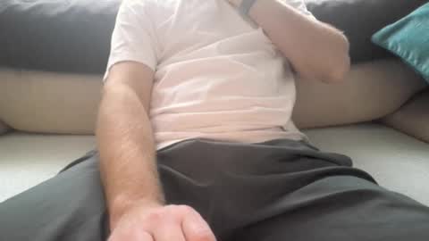 Snapshot of john340 chatting on November 6, 2:51 pm John online show from November 6, 2:51 pm