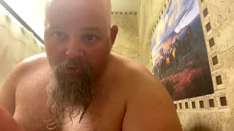 Snapshot of john40a chatting on January 11, 2:20 am John online show from January 11, 2:20 am