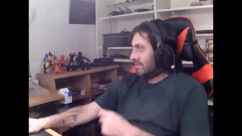 Snapshot of john566112 chatting on November 7, 5:40 am john online show from November 7, 5:40 am