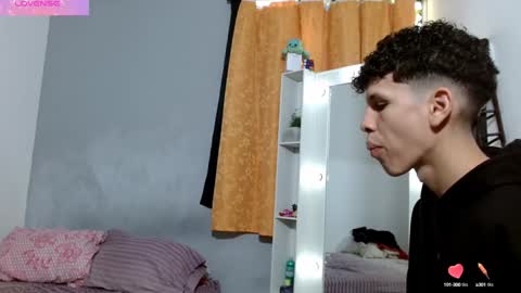 john_ssnow29 online show from January 10, 7:11 pm