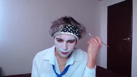 Snapshot of john_vichenso chatting on October 31, 9:49 pm John Vichenso online show from October 31, 9:49 pm