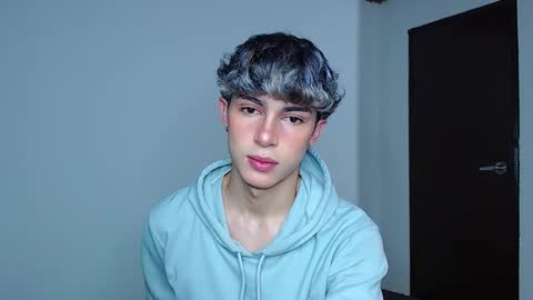 Snapshot of john_vichenso chatting on November 13, 10:52 pm John Vichenso online show from November 13, 10:52 pm