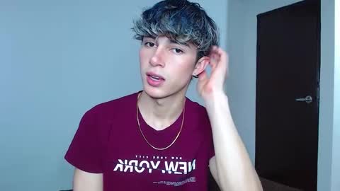 Snapshot of john_vichenso chatting on November 19, 9:59 pm John Vichenso online show from November 19, 9:59 pm