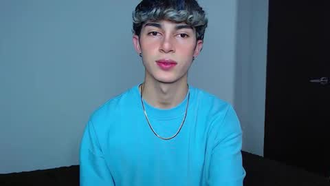 Snapshot of john_vichenso chatting on November 27, 10:45 pm John Vichenso online show from November 27, 10:45 pm