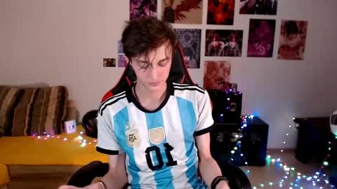 john_winx online show from May 4, 1:18 pm