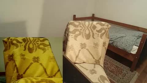 Snapshot of john_x00 chatting on November 2, 4:53 pm John online show from November 2, 4:53 pm