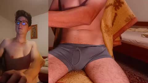 Snapshot of john_x00 chatting on July 5, 7:21 pm John online show from July 5, 7:21 pm