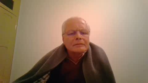 Snapshot of johndesnudado chatting on December 31, 12:43 am johndesnudado online show from December 31, 12:43 am