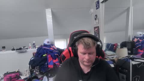 johnfernandez784 online show from May 21, 6:59 pm