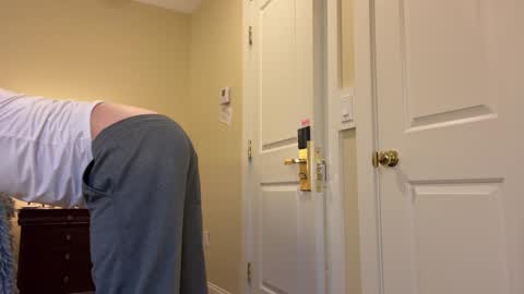 J online show from December 22, 7:42 pm