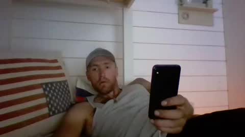 Snapshot of johngiaver3 chatting on May 18, 10:32 am johngiaver3 online show from May 18, 10:32 am