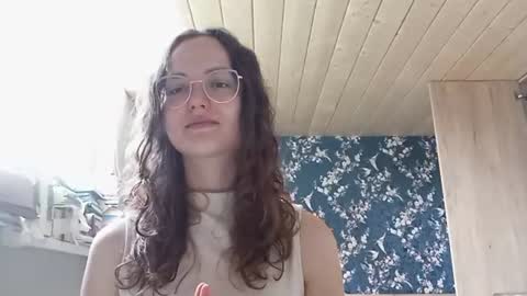 johnieperretti online show from June 29, 7:03 am
