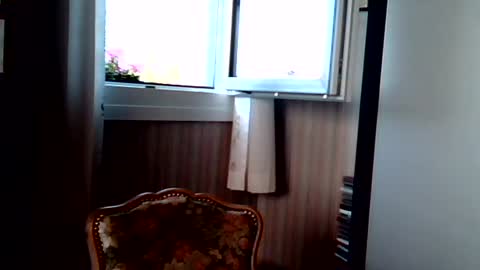 Snapshot of johnjohn6226623 chatting on May 28, 7:49 am johnjohn6226 online show from May 28, 7:49 am