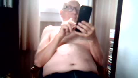 Snapshot of johnjohn6226623 chatting on June 6, 1:16 pm johnjohn6226 online show from June 6, 1:16 pm