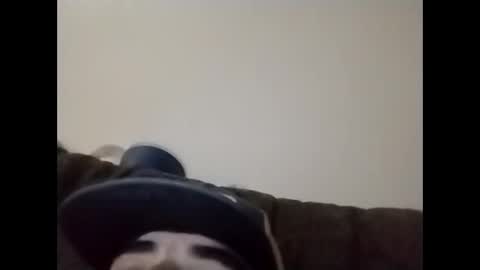 Snapshot of johnny06033 chatting on February 19, 7:04 am johnny06033 online show from February 19, 7:04 am