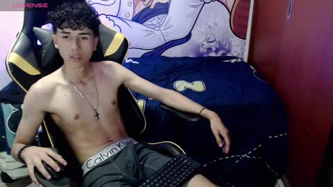 Snapshot of johnny_cagee chatting on December 12, 10:02 am johnny_cagee online show from December 12, 10:02 am