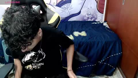Snapshot of johnny_cagee chatting on December 13, 7:25 am johnny_cagee online show from December 13, 7:25 am