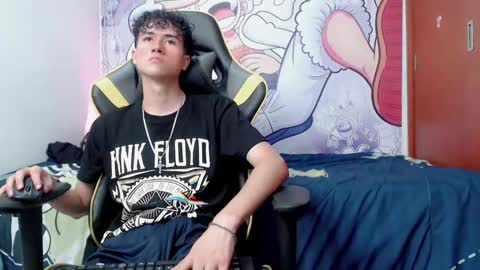 Snapshot of johnny_cagee chatting on December 18, 8:20 am johnny_cagee online show from December 18, 8:20 am