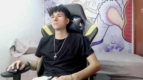 Snapshot of johnny_cagee chatting on December 22, 5:01 am johnny_cagee online show from December 22, 5:01 am