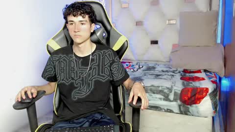 Snapshot of johnny_cagee chatting on September 18, 3:52 am johnny_cagee online show from September 18, 3:52 am