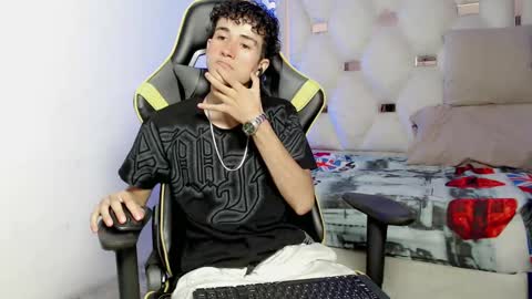 Snapshot of johnny_cagee chatting on September 19, 4:03 am johnny_cagee online show from September 19, 4:03 am
