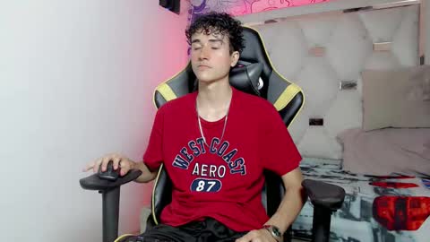 Snapshot of johnny_cagee chatting on October 2, 4:41 am johnny_cagee online show from October 2, 4:41 am