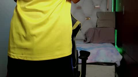 Snapshot of johnny_cagee chatting on October 20, 5:19 am johnny_cagee online show from October 20, 5:19 am