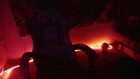 Johnny online show from November 15, 4:47 pm