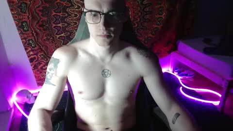 Johnny online show from March 9, 5:50 pm