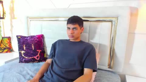 johnny_romano online show from February 26, 8:54 pm